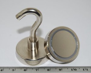 Hak magnetyczny fi32